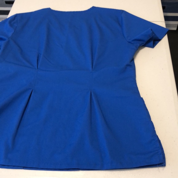 Cherokee Scrub Top Extra Small - Picture 12 of 12